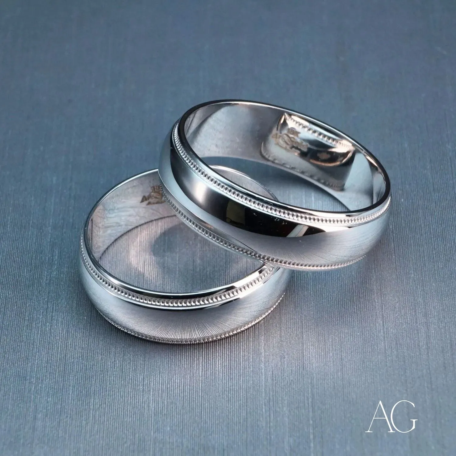 Elegant White 18k Gold Wedding Band