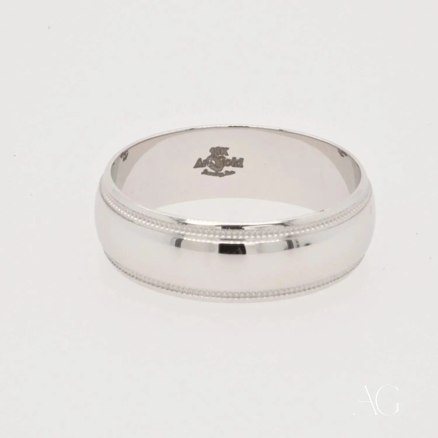 Elegant White 18k Gold Wedding Band